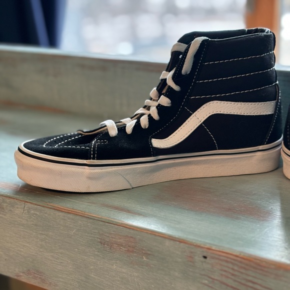 Women’s Vans suede hi tops - Picture 11 of 14